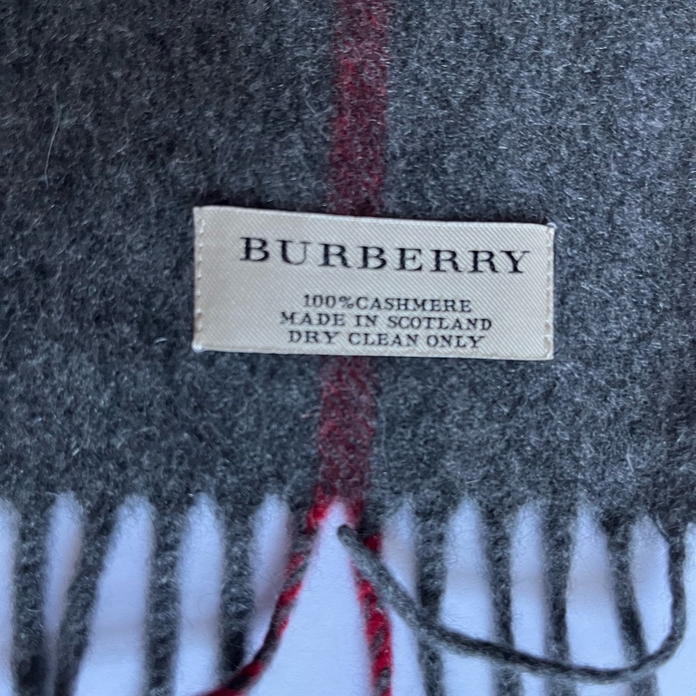 Burberry cashmere scarf